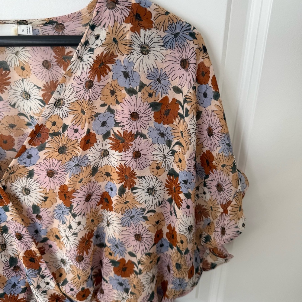 ASTR The Label Tiered Floral Dress Size Extra Large - Picture 3 of 8